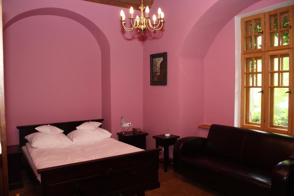 Klasztor Cedynia Hotel Стая снимка